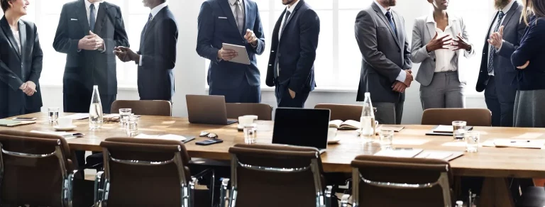 Holding Empresarial: descubra o que é e como funciona