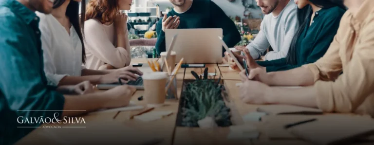 Advogado Especialista em Infoprodutores: Navegando o Cenário Legal do Marketing Digital