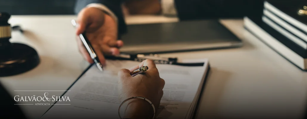 Posso cobrar judicialmente um contrato administrativo não pago?