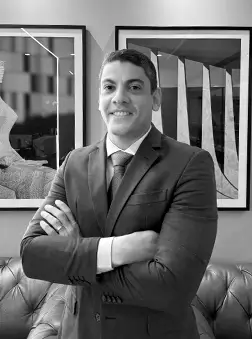 Dr. Caio de Souza Galvão Dr. Caio de Souza Galvão