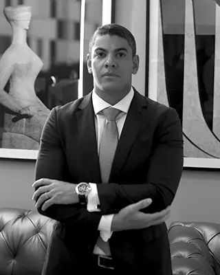 Dr. Caio de Souza Galvão