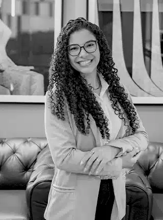 Dra. Sofia Gonçalves de Souza Dra. Sofia Gonçalves de Souza