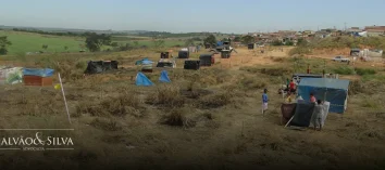 Como agir em casos de invasão de terra: guia jurídico essencial