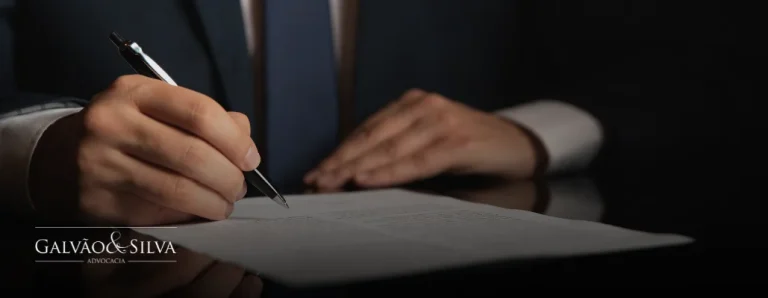 Como cobrar a inadimplência em contrato de prestação de serviços?