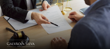 Advogado contra seguradora