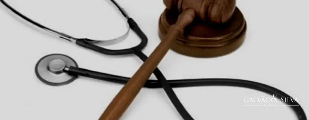 Mitigação da regra da responsabilidade civil subjetiva em caso de erro médico resultante de cirurgia plástica-estética Mitigação da regra da responsabilidade civil subjetiva em caso de erro médico resultante de cirurgia plástica-estética