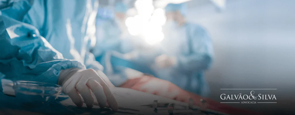 Erro médico em prótese de silicone Erro médico em prótese de silicone