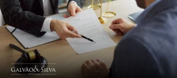 Advogado contra seguradora