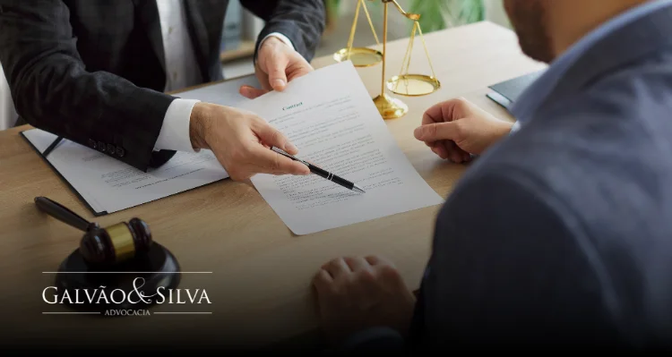 Advogado contra seguradora